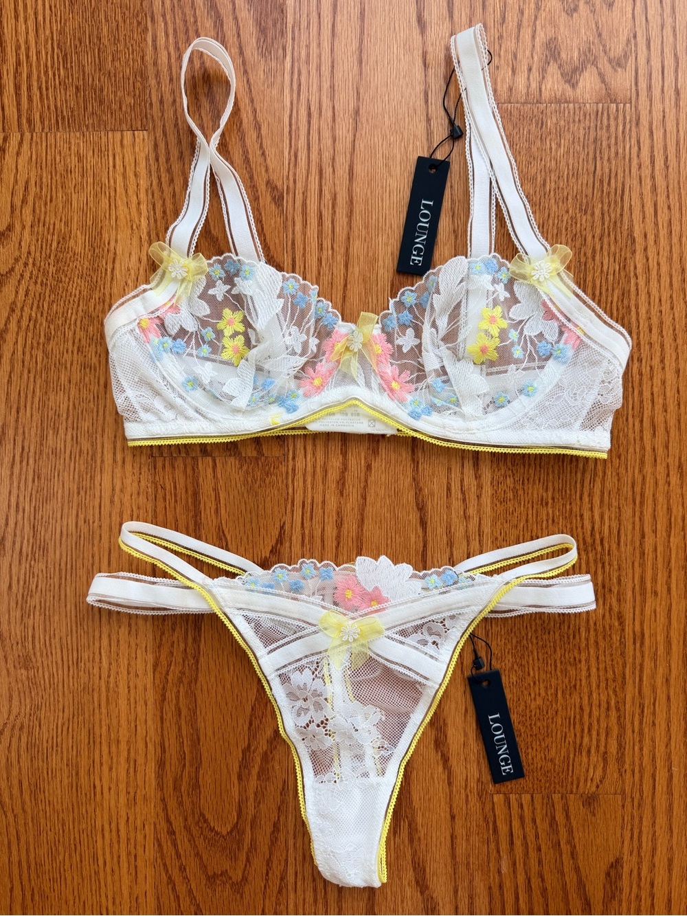 SET! 💐 NWT LOUNGE Floral Lace Underwire Bra & Strappy Thong Set - 32B & XS  💐